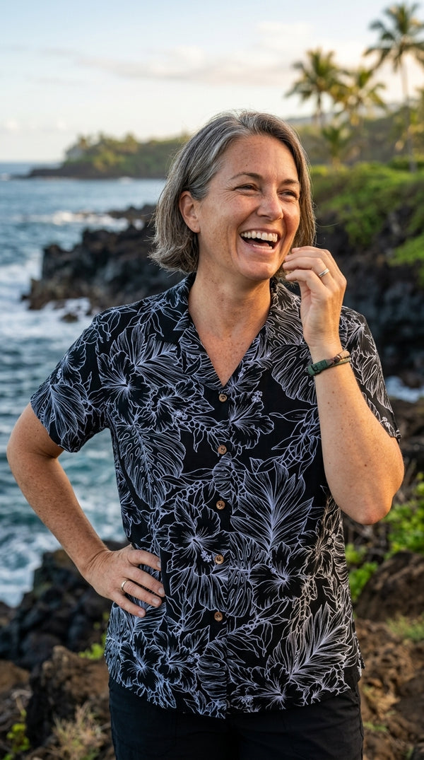 Woodcut Hibiscus Garden Women's Hawaiian Camp Shirt – 100% Rayon, Made in Hawaii | RJC