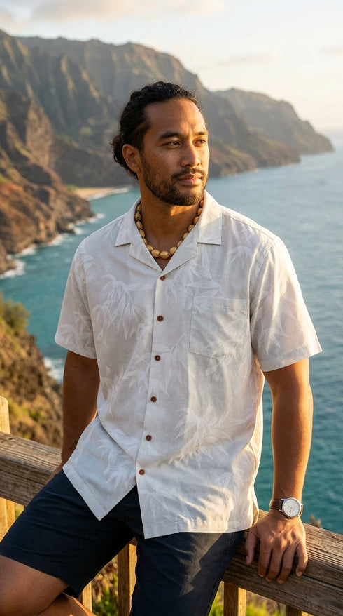 Paradise Found Men's Simple Bamboo Hawaiian Shirt