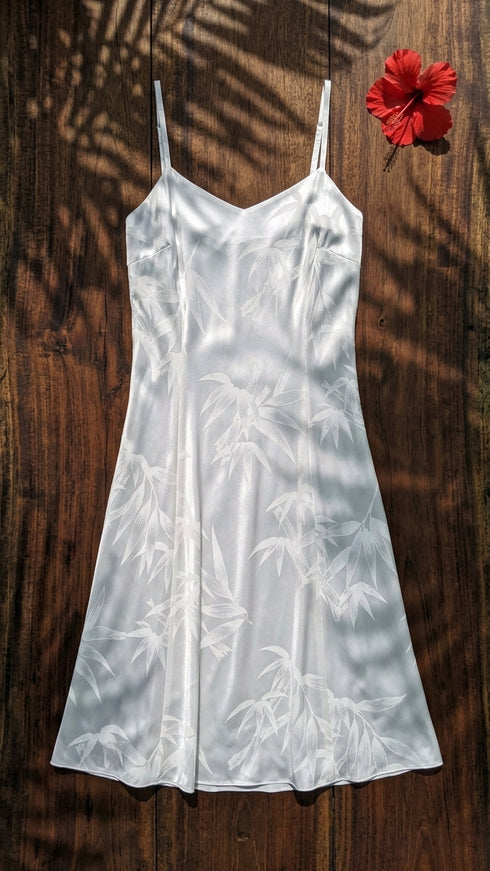 Simple Bamboo Paradise Women's Princess Seam Flared Hawaiian Dress