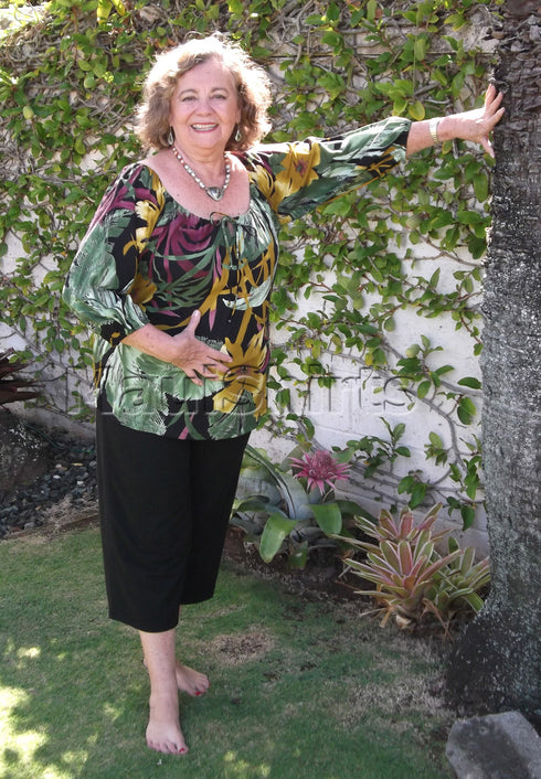 RJC Womens Oriental Watercolor Peasant Blouse